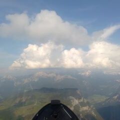 Flugwegposition um 15:56:28: Aufgenommen in der Nähe von Gemeinde Waidring, 6384 Waidring, Österreich in 2075 Meter
